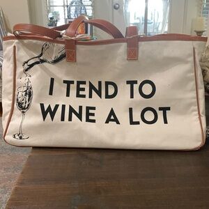 NWT Collapsible Wine Bottle Beach Tote